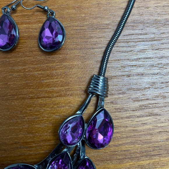 New Bauble Bar Purple Crystal Necklace & Earrings - Picture 5 of 7